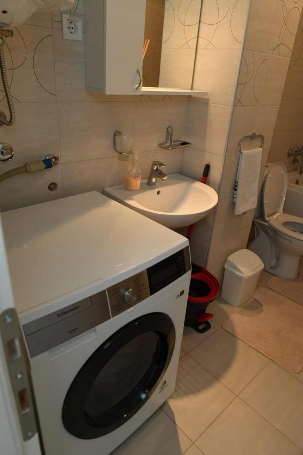 Dobi Apartmani Wing Jagodina Exterior photo